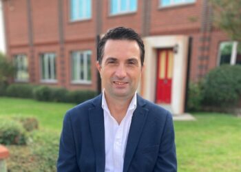 İstanbul Üniversitesi İşletme Fakültesi Finans Ana Bilim Dalı Öğretim Üyesi Prof. Dr. Ali Hepşen | Emsal.com