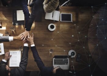 Tesis Yönetiminde Unvanlar ile Görev Dağılımı