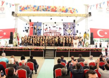 Ankara Üniversitesi Uygulamalı Bilimler Fakültesi Mezuniyet