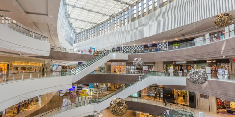 AVM’ler Deprem Sonrası Toplanma Alanlarını İşgal mi Ediyor?