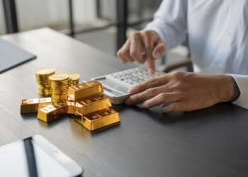 Alacağınız Ev Yastığın Altında