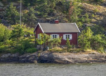 Tiny House Yasal mı? Türkiye’de Tiny House Mevzuatı, Ruhsat ve Arazi Şartları (2026)